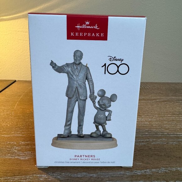 2023  Hallmark Keepsake Ornament Partners Statue Walt Disney & Mickey Mouse New - Picture 1 of 4